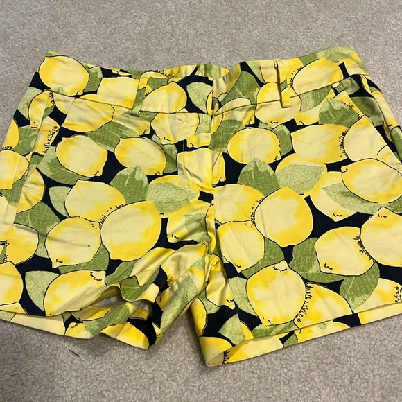 Ann Taylor Pants - Ann Taylor lemon shorts 4 petite